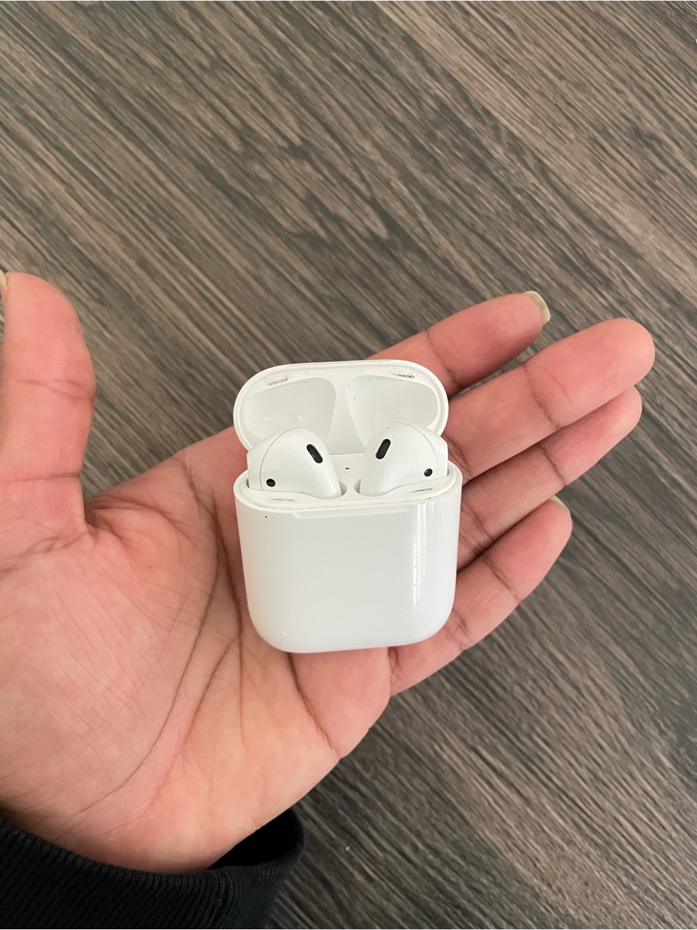 APPLE AIRPODS- Wireless earphones